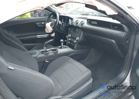 2015 Ford Mustang V6 z USA, uszkodzony, nr VIN 1FA6P8AM6F5388343